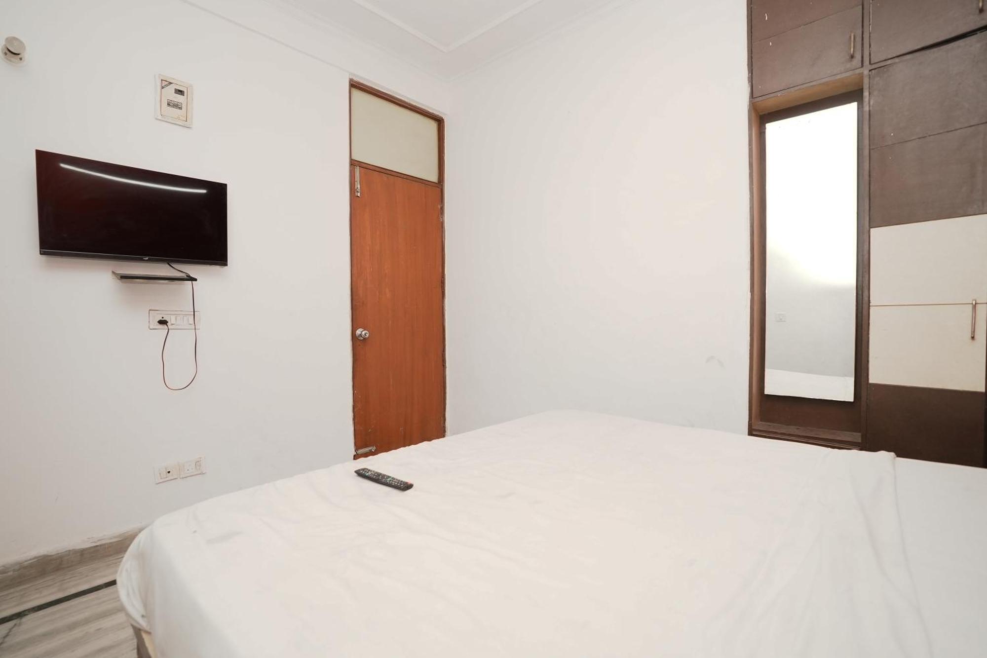Hotel Sunrise Moon New Delhi Bagian luar foto