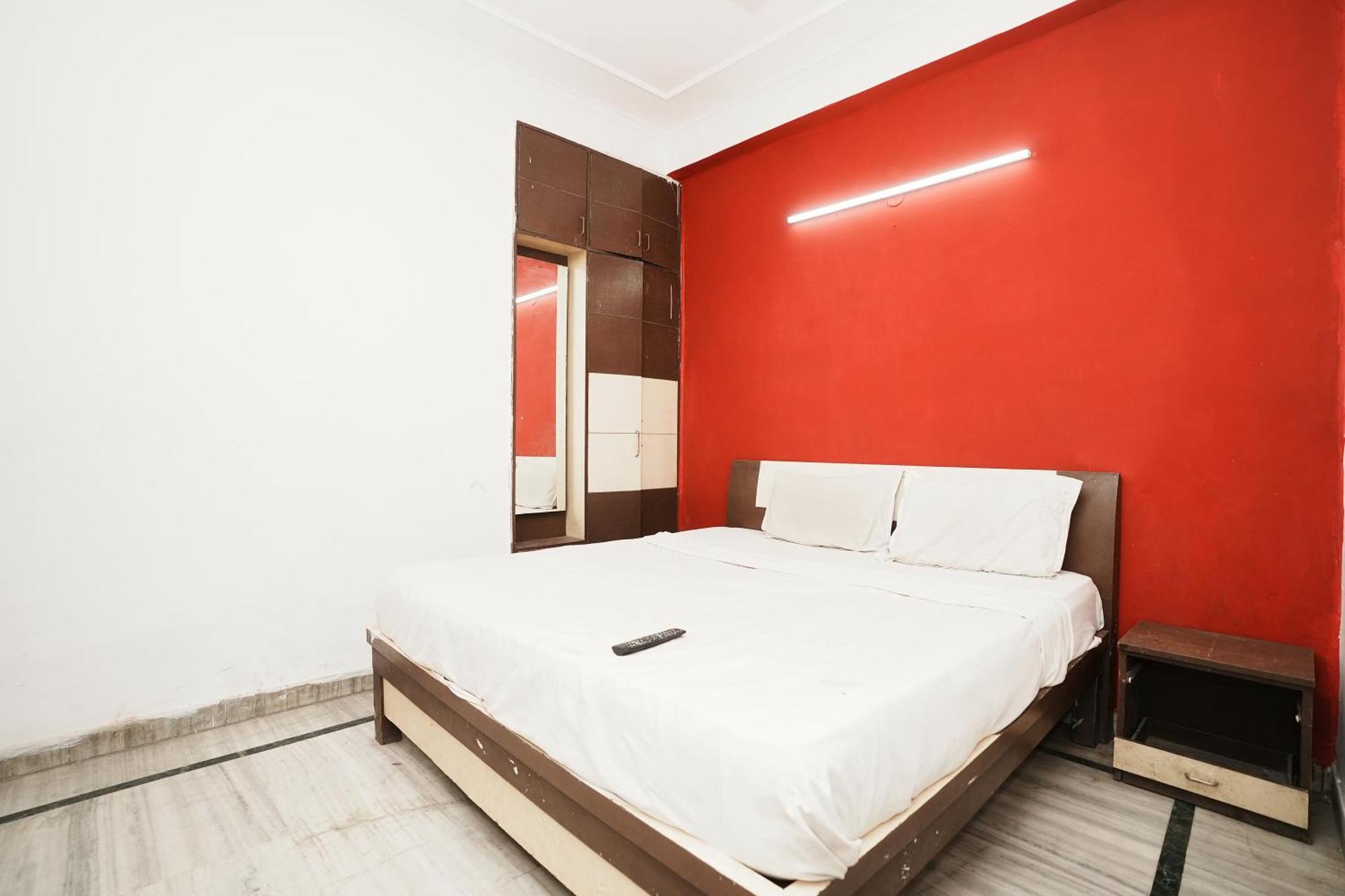 Hotel Sunrise Moon New Delhi Bagian luar foto