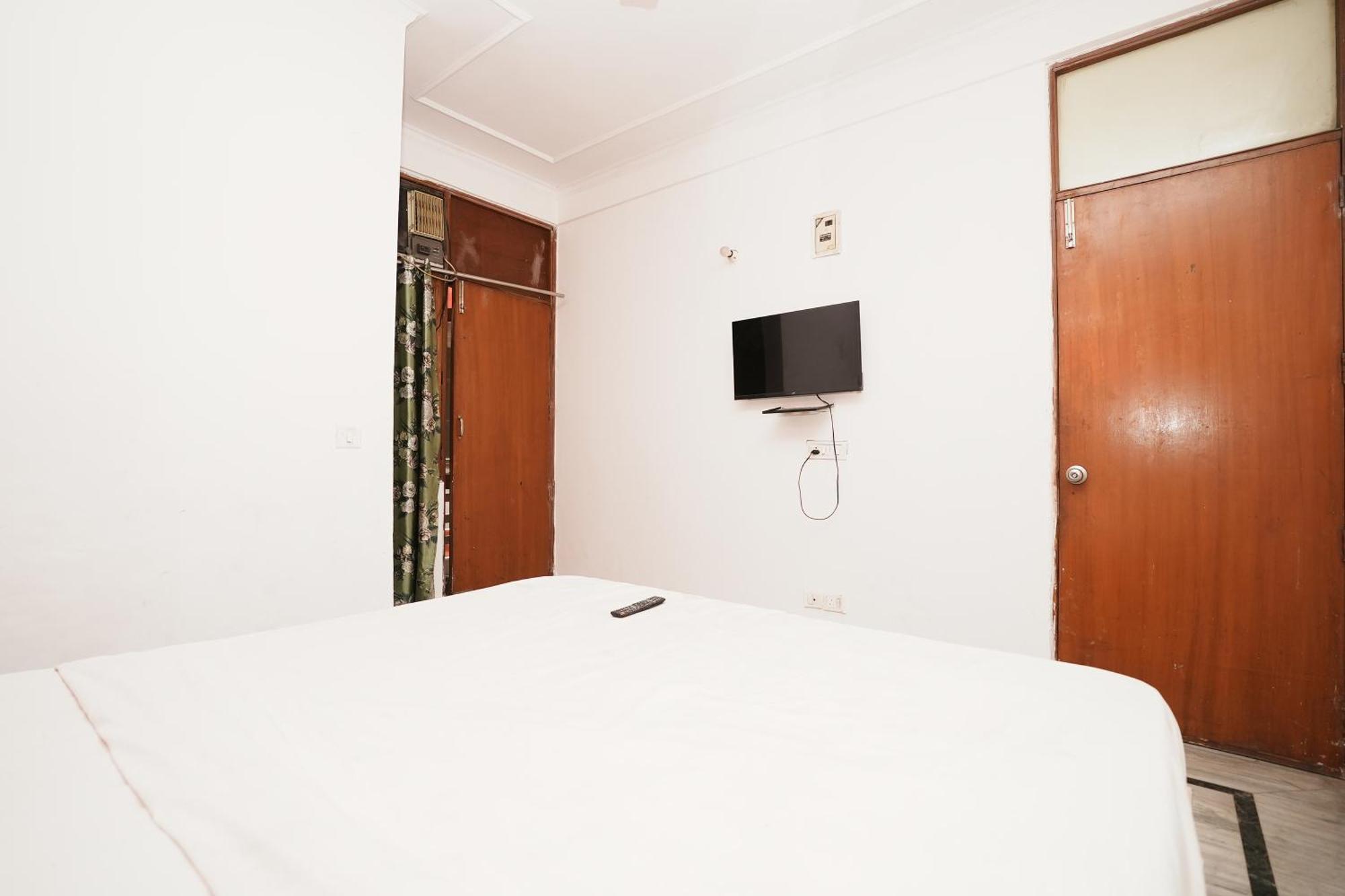 Hotel Sunrise Moon New Delhi Bagian luar foto