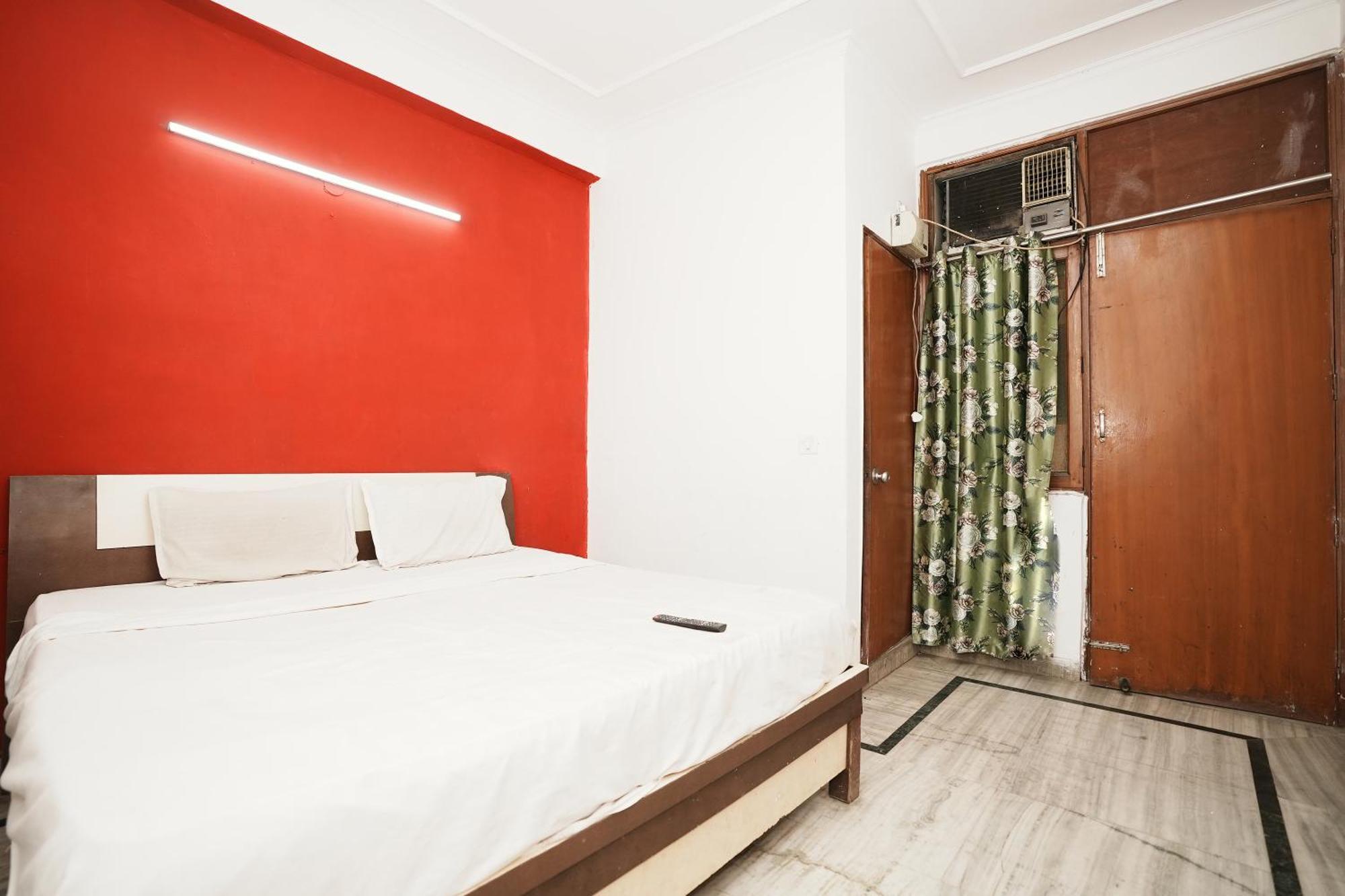 Hotel Sunrise Moon New Delhi Bagian luar foto