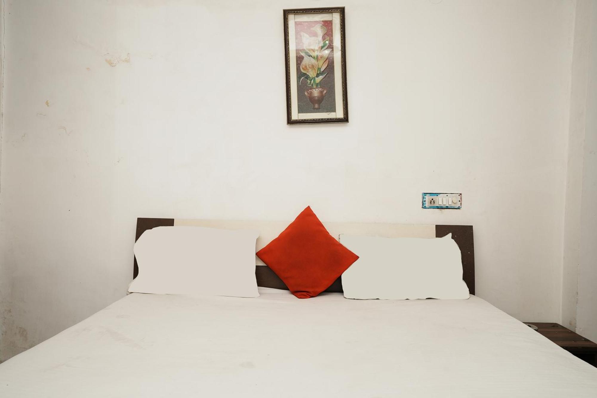 Hotel Sunrise Moon New Delhi Bagian luar foto
