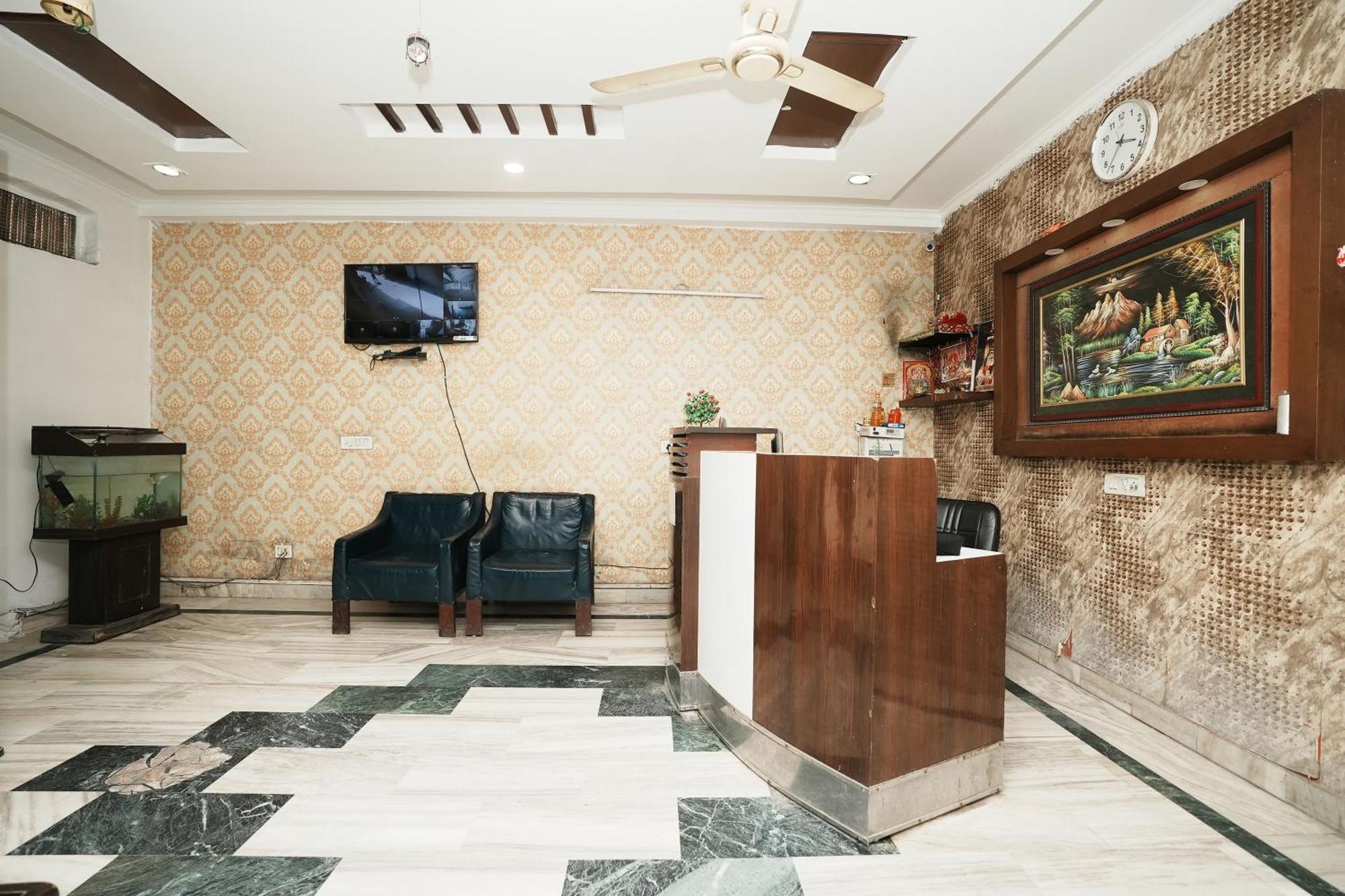 Hotel Sunrise Moon New Delhi Bagian luar foto